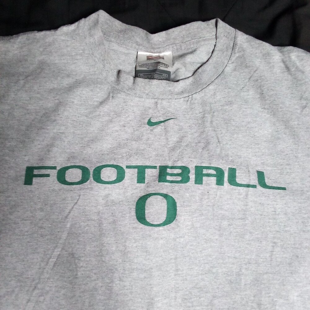 Vintage Nike Oregon Ducks Football Mid Swoosh T-Shirt Travis Scott